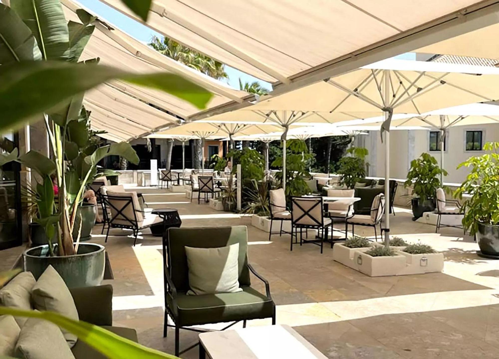 Grande Real Villa Italia Hotel & Spa 카스카이스 외부 사진 The patio at the Hotel de la Paix